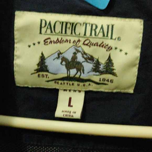 Pacific trail zip up jacket - Picture 3 of 6